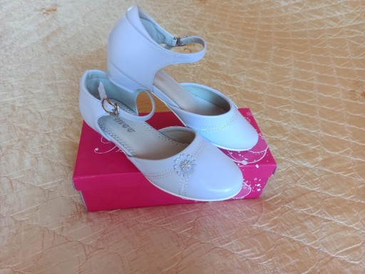 Zdjęcie oferty: Buty, pantofelki komunijne białe roz 36