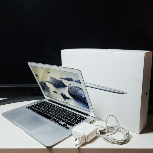 Zdjęcie oferty: Macbook air 13 i5 128gb ssd 4gb ram