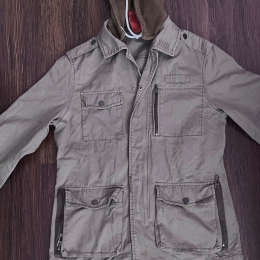 Zdjęcie oferty: kurtka vintage z nadrukiem i wieloma kieszeniami