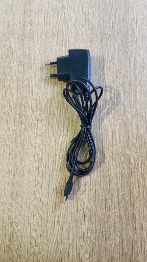 Zdjęcie oferty: SAMSUNG Ładowarka ATADM10EBE 5V 0.15A