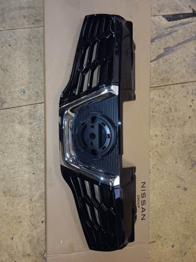 Zdjęcie oferty: NISSAN QASHQAI ATRAPA ŚRODKOWA GRILL 2010 NOWY