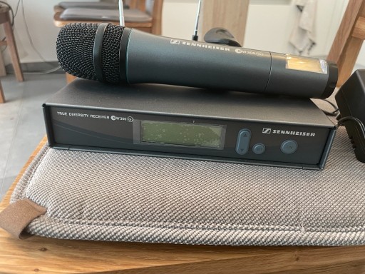 Zdjęcie oferty: Mikrofon estradowy bezprzewodowy GW300 G2