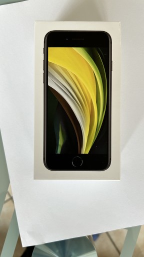 Zdjęcie oferty: iPhone SE 2020 64GB CZARNY black stan bardzo dobry