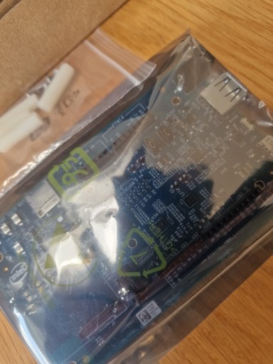 Zdjęcie oferty: Intel Edison EDI2ARDUIN.AL.K  nowy