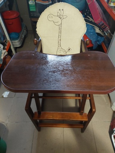Zdjęcie oferty: Krzesło drewniane do karmienia