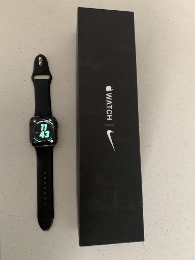 Zdjęcie oferty: Apple Watch 5 44mm Nike