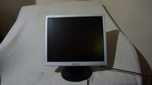 Zdjęcie oferty: monitor Samsung model 720N