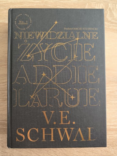 Zdjęcie oferty: Niewidzialne życie Addie LaRue V. E. Schwab 