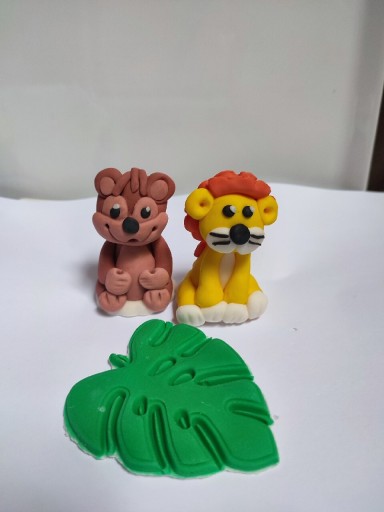 Zdjęcie oferty: Figurki na tort Dżungla zestaw 