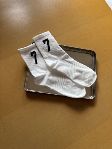 Zdjęcie oferty: Nowe skarpetki z numerem 7