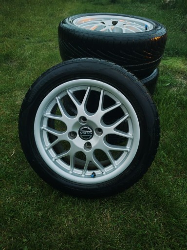 Zdjęcie oferty: Felgi z oponami do Volvo V40
