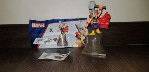 Zdjęcie oferty: Kinder Niespodzianka Maxi MARVEL THOR