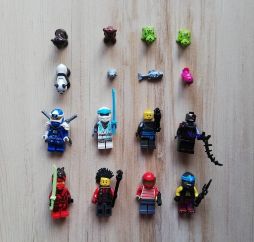 Zdjęcie oferty: Lego mix + 8 figurek + 8 zwierzątek + separator
