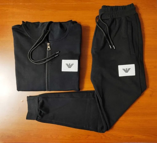 Zdjęcie oferty: EA7 Emporio Armani Dres Bluza + Spodnie rozm.M
