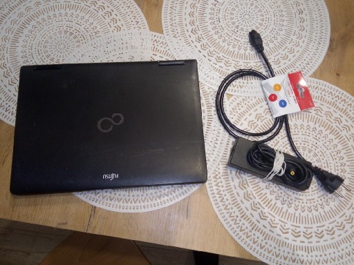 Zdjęcie oferty: Laptop fujitsu lifebook S751