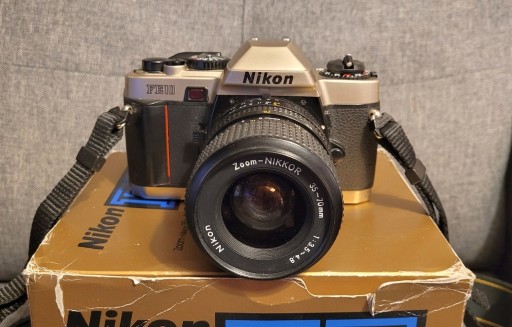 Zdjęcie oferty: Lustrzanka analogowa NIKON FE10 z obiektywem!