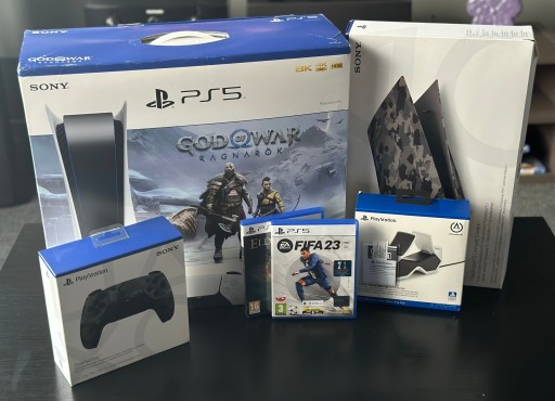 Zdjęcie oferty: Super zestaw PlayStation 5 + komplet dodatków !