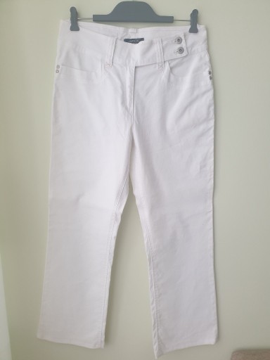 Zdjęcie oferty: Białe jeansy (rozm. 38) firmy claire.dk