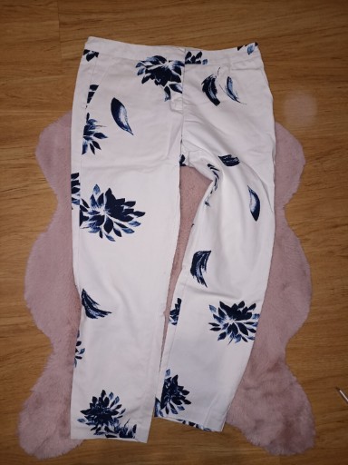 Zdjęcie oferty: R.40 spodnie materiałowe bialo niebieskie 