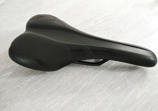 Zdjęcie oferty: Siodełko na rower (selle Italia x-base)