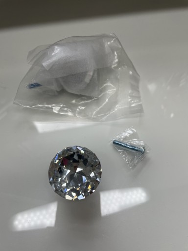 Zdjęcie oferty: Gałka uchwyt 2x kryształ diament srebrna 26 mm