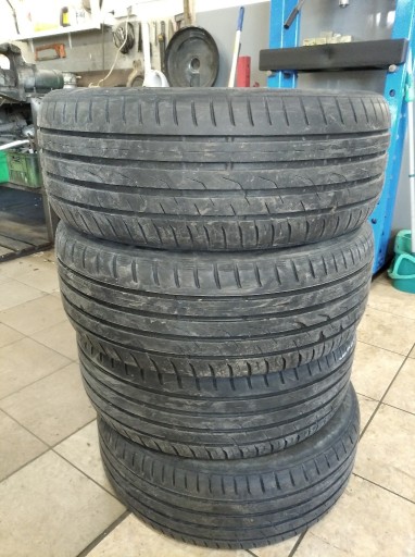 Zdjęcie oferty: Opony letnie TOYO 215/50R18 4szt.