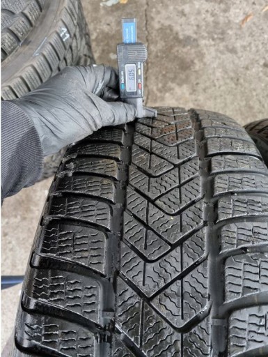 Zdjęcie oferty: 2x Pirelli Winter SottoZero 3 245/45R19 ponad 6mm