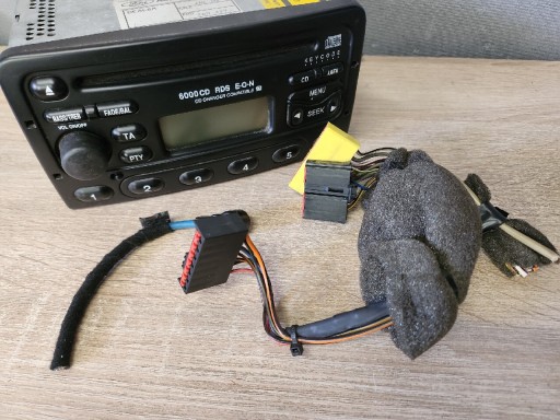 Zdjęcie oferty: Kostki ISO radia antena Ford 6000 CD Focus Mondeo