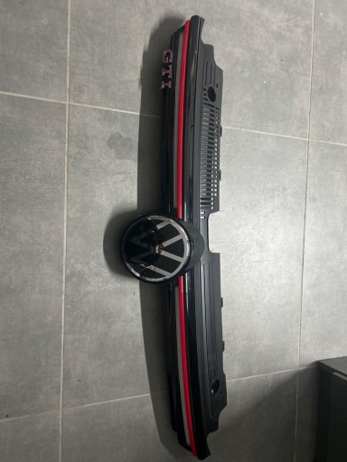 Zdjęcie oferty: 5H0853651T gril atrapa golf 8 GTI