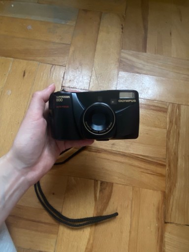 Zdjęcie oferty: Aparat analogowy olympus superzoom 800