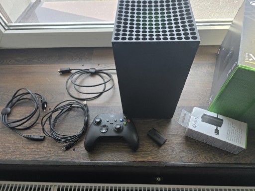 Zdjęcie oferty: Xbox Series X - Stan bdb