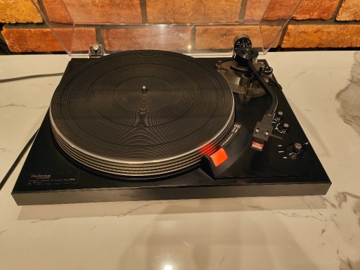 Zdjęcie oferty: TECHNICS SL-2000 ! Znakomity gramofon DIRECT DRIVE