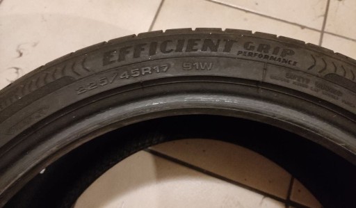 Zdjęcie oferty: Goodyear Efficientgrip performance 2016r.