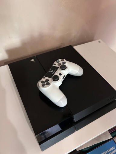 Zdjęcie oferty: Konsola PlayStation PS4 500gb