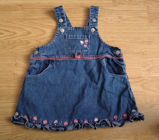 Zdjęcie oferty: Jeansowa sukienka ogrodniczka 6-9 miesięcy 74 cm A