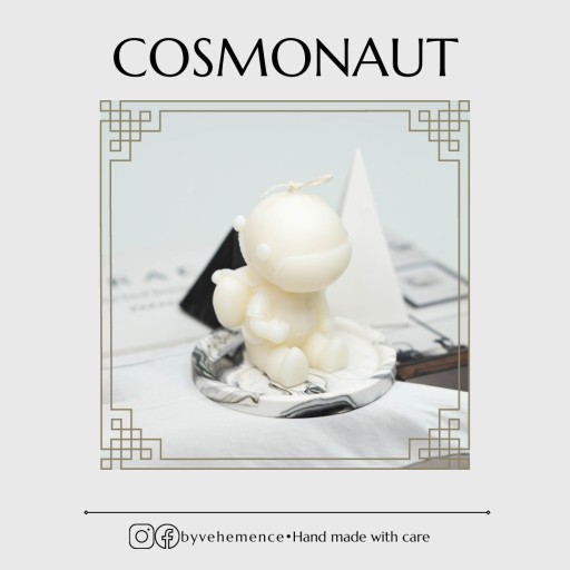 Zdjęcie oferty: Świeca sojowa wolnostojąca - "COSMONAUT"Kosmonauta