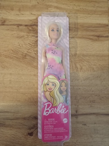 Zdjęcie oferty: Lalka Barbie nowa