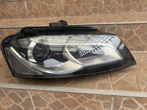 Zdjęcie oferty: Lampa prawa Audi A3 8P USZKODZONA