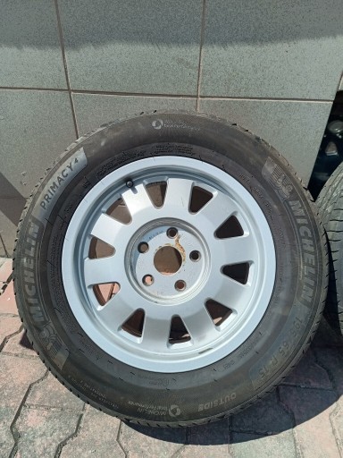 Zdjęcie oferty: Alu felgi audi A4 z oponami 195/65 R15 Michelin i Hankook 