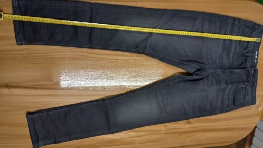 Zdjęcie oferty: Chłopięce spodnie jeans 176 czarne grafitowe C&A
