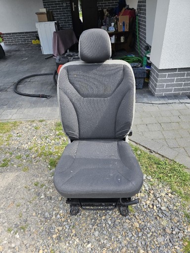 Zdjęcie oferty: Fotel pasażera Opel Vivaro
