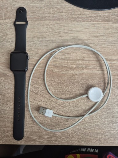 Zdjęcie oferty: Apple Watch Series 6 (GPS + Cellular), sprawny, z kablem, bez kostki