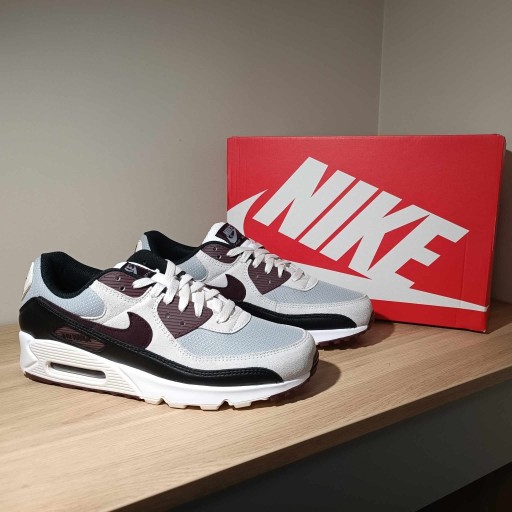 Zdjęcie oferty: Nike Air Max 90 r. 45,5 (29,5 cm) DQ4071 004