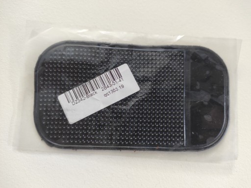 Zdjęcie oferty: Podkładka antypoślizgowa pod telefon do samochodu