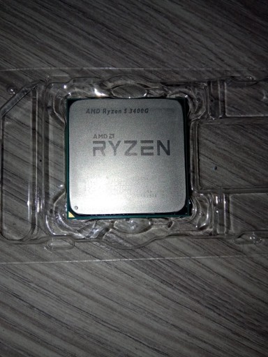 Zdjęcie oferty: AMD Ryzen 5 3400G + Chłodzenie BOX