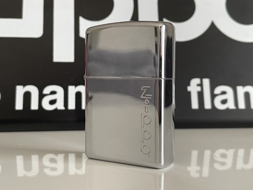 Zdjęcie oferty: Zapalniczka Zippo 2000, Zippo Vertical, High Polish Chrome
