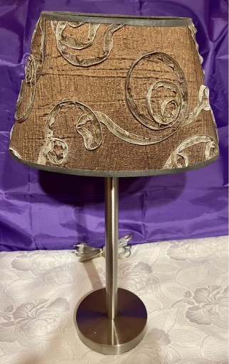 Zdjęcie oferty: Piękna Lampa smukła z ładnym abażurem
