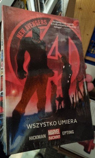 Zdjęcie oferty: New Avengers 1-4. Nowe w folii