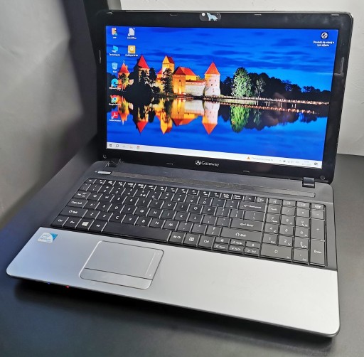 Zdjęcie oferty: Laptop Acer / Gateway 15,6" i5 8GB RAM GeForce GT 620M SanDisk SSD 128GB 