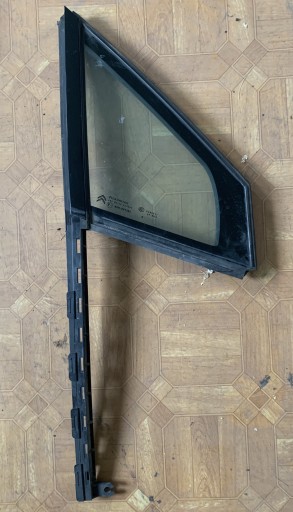Zdjęcie oferty: Szyba drzwi trójkąt prawy/lewy Citroen C4 B7 2010